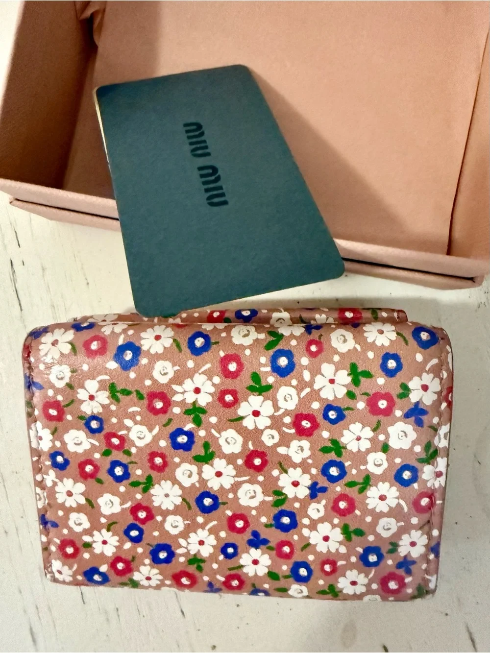 Miu Miu Portamonete authentic tri fold wallet in original Box